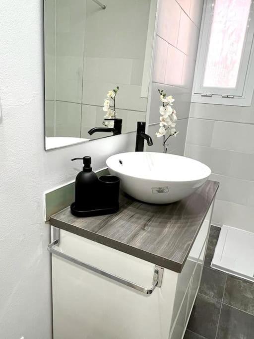 Ferienwohnung Comodo Y Acogedor Apartamento Madrid Exterior foto